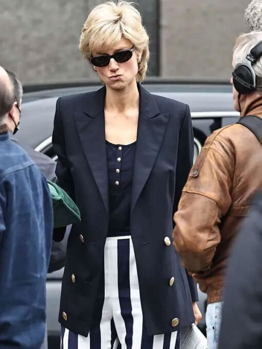 Elizabeth Debicki Black Blazer